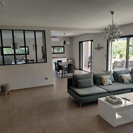 Moderne Avec Piscine, 4